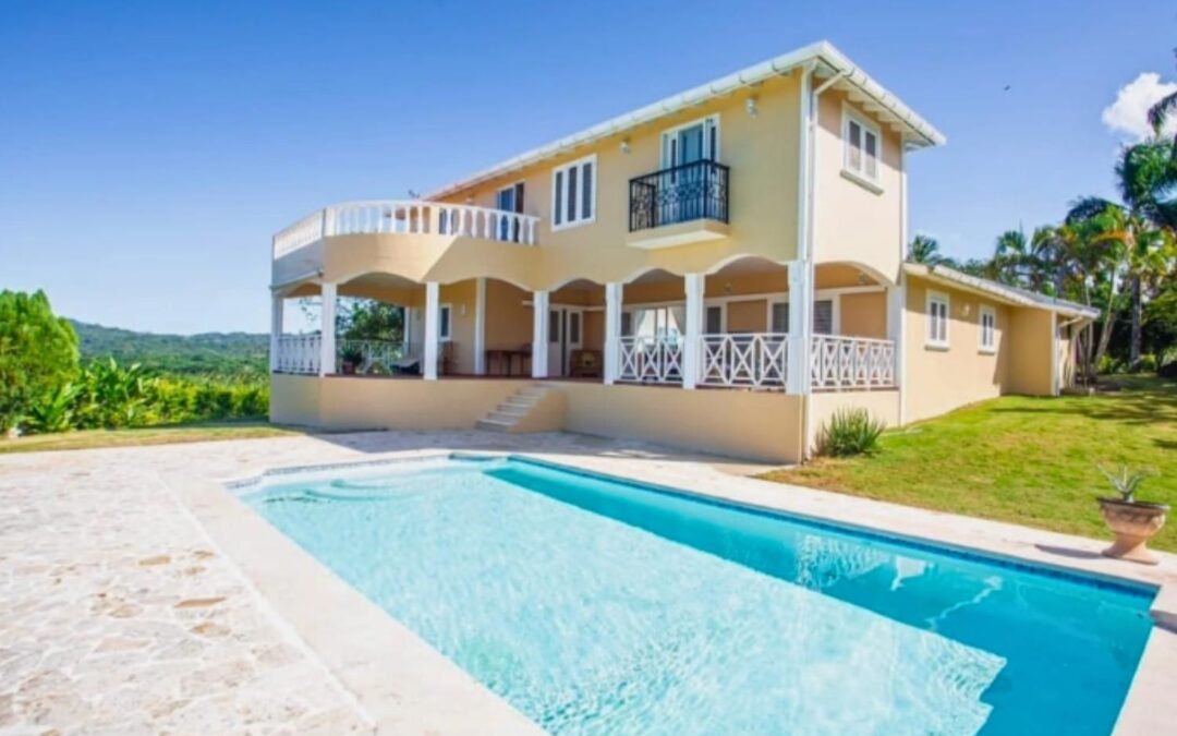 Villa en venta con paisaje espectacular en el Limón, Samaná.